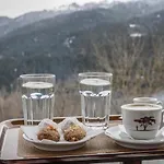 招待所 πατρικό